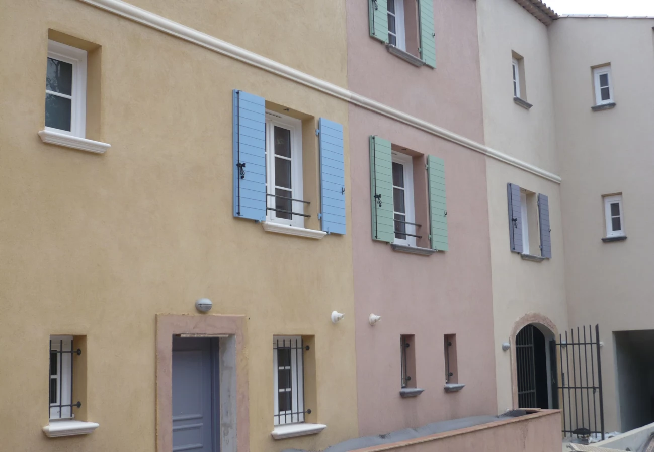Fabrication d'appuis de fenêtre roman pour une maison à Ramatuelle (83)
