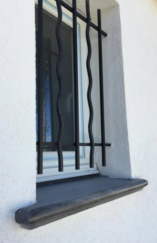 appuis de fenêtre gris de lave traitement effet mouillé  